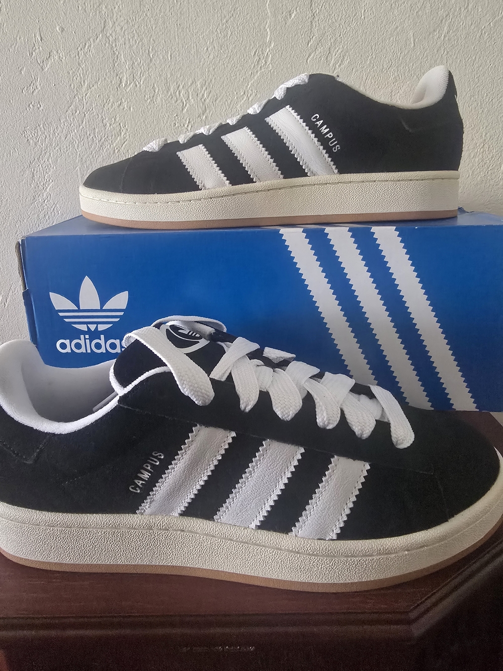 Men's adidas Campus Suede Size 9.5 Sneakers in Black and White